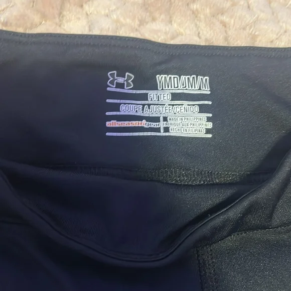 Under Armor fitted leggings,pink + black - Picture 2 of 6